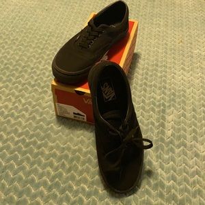 Vans black/black size mans 8 wnns 9.5